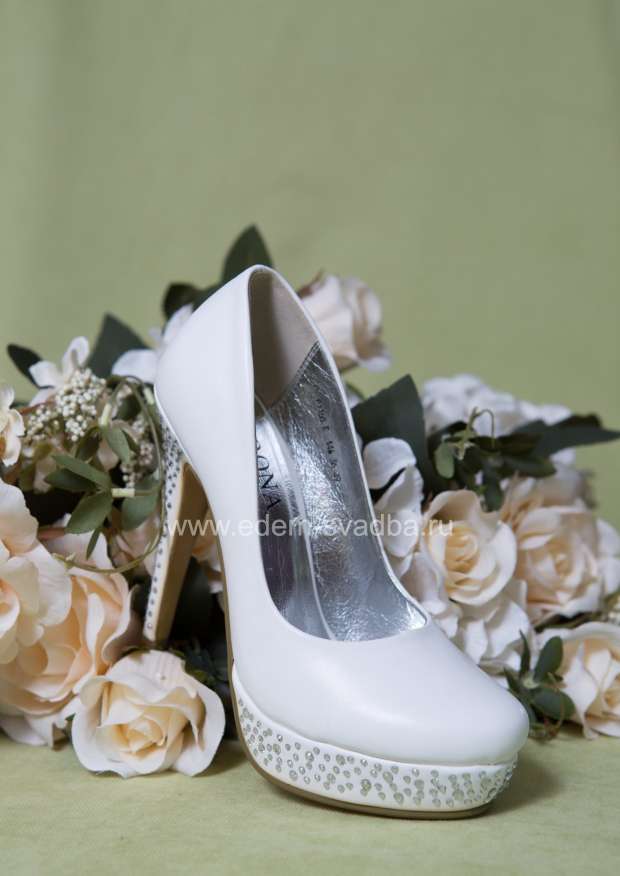 Аксессуар для невесты KORONA Туфли на высоком стразовом каблуке и утолщенной платформе со стразами P1168-E146 белые 1