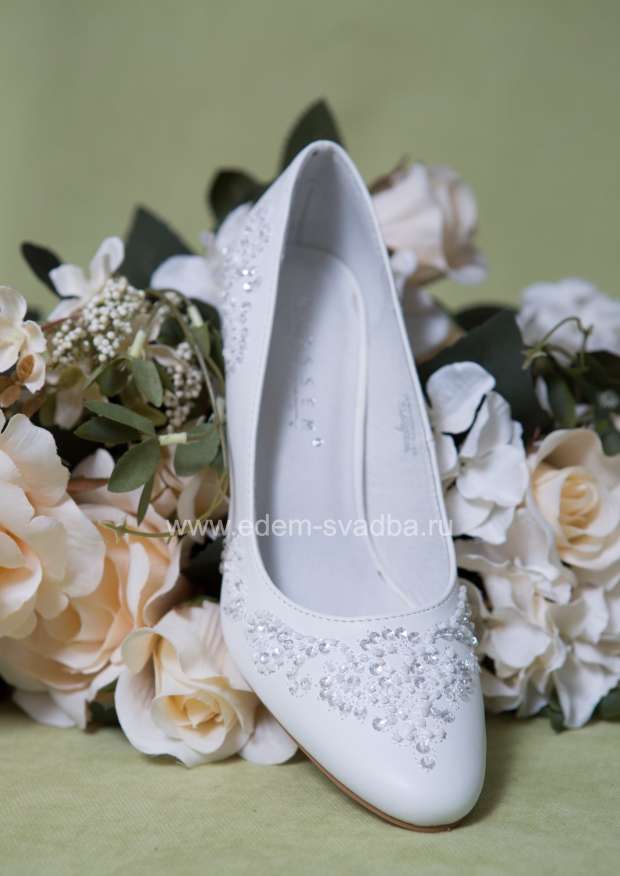 Аксессуар для невесты BLOSSEM Свадебные туфли на невысоком каблуке с декором NB070075-25 1