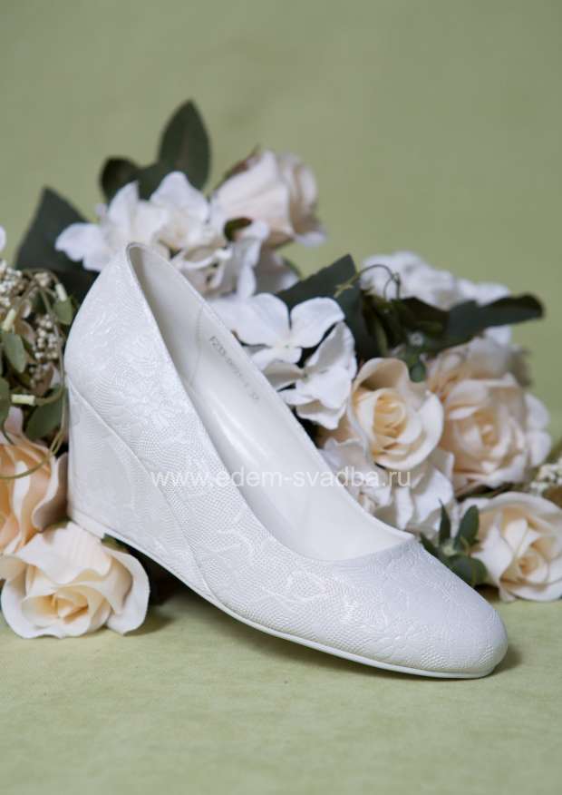 Аксессуар для невесты VINA VESTINA Туфли свадебные на невысокой платформе F233-D891-1 бело-серебристые 1