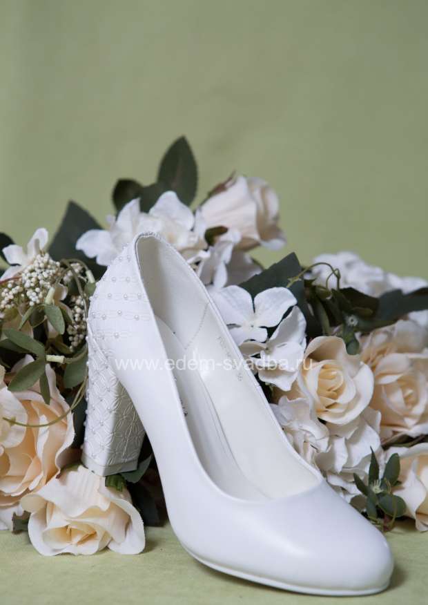 Аксессуар для невесты VINA VESTINA Свадебные туфли на среднем утолщенном каблуке F02-M583 белые 1