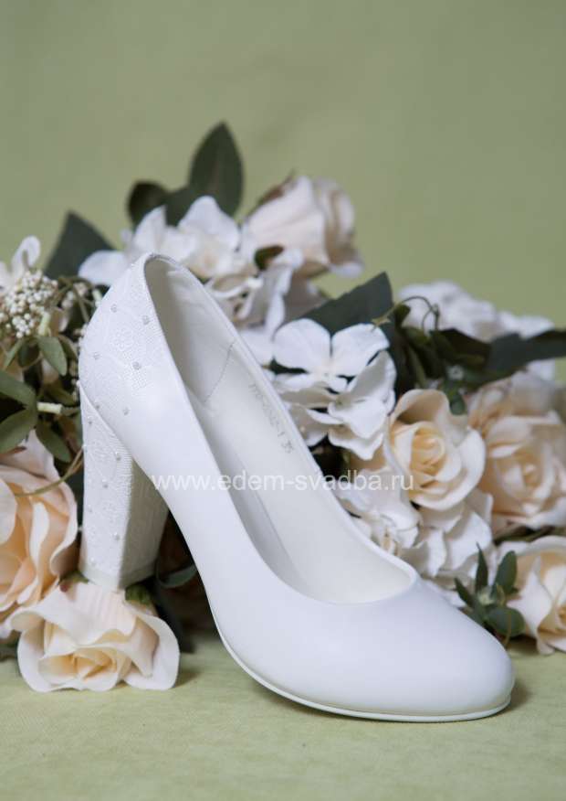 Аксессуар для невесты VINA VESTINA Свадебные туфли на среднем утолщенном каблуке F02-Q242-1 белые 1