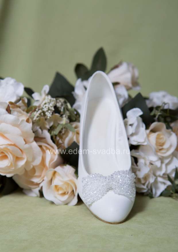 Аксессуар для невесты LOUISA PEERESS Туфли свадебные на среднем каблуке 753-1069 белые 2