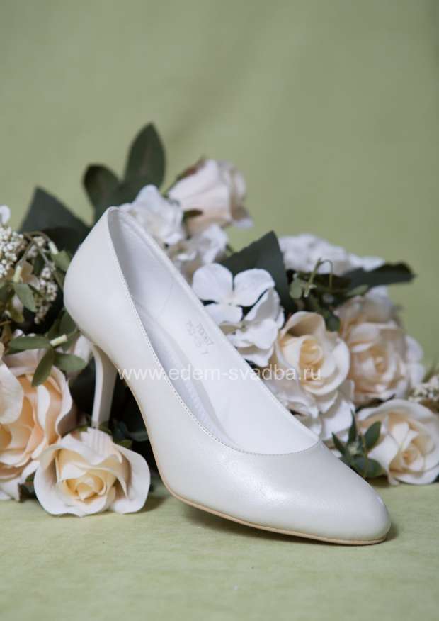 Аксессуар для невесты LOUISA PEERESS Свадебные туфли  на невысоком каблуке 753-05 1