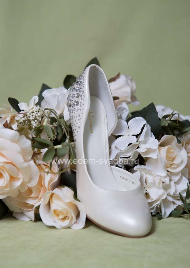 Аксессуар для невесты BLOSSEM Свадебные туфли со стразами NX-NY030LX-104 бежевые 3