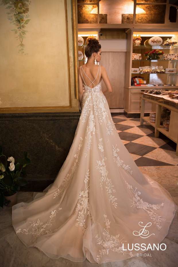 Свадебное платье Lussano 18034 Becca 2