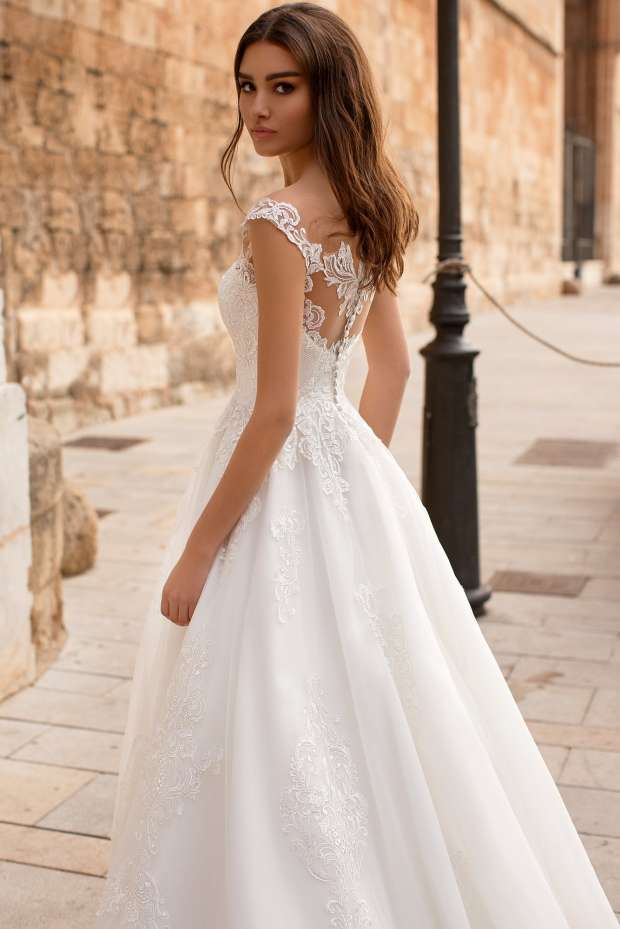 Свадебное платье Naviblue Bridal Jeremias 18005 3