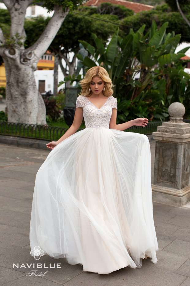 Свадебное платье Naviblue Bridal Lessly 16505 2