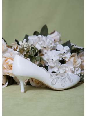 Аксессуары для невесты Свадебные туфли, Артикул: Туфли-лодочки на низком каблуке 756-3380 белые